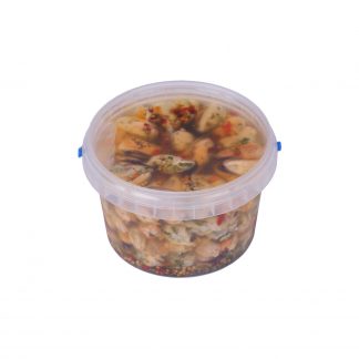 Надя Мейхердің жалаңаш фото коллажы